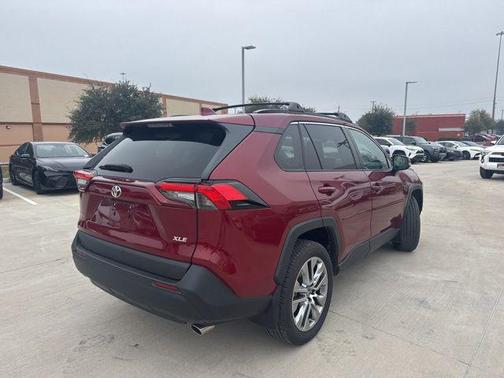2022 Toyota RAV4 XLE Premium