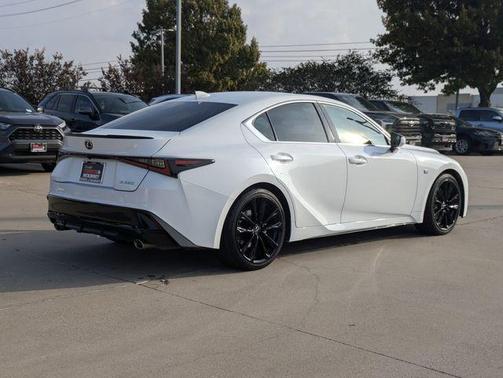 2022 Lexus IS 350 Base