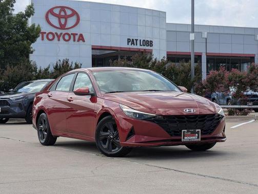 2022 Hyundai ELANTRA SEL