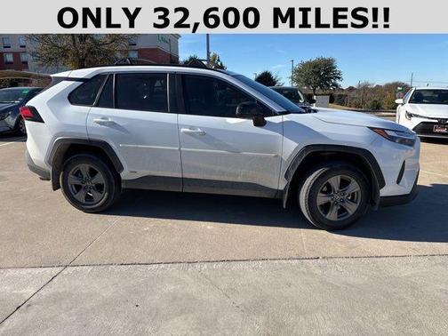 2025 Toyota RAV4 Hybrid LE