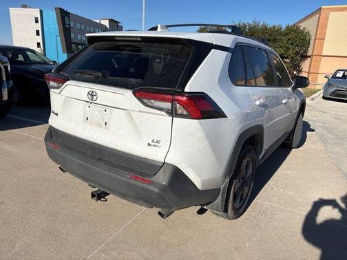 2025 Toyota RAV4 Hybrid LE