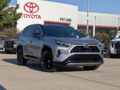 2022 Toyota RAV4 Hybrid SE