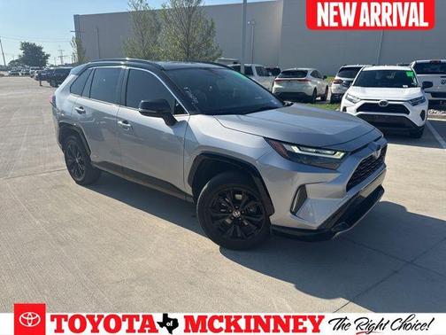 2022 Toyota RAV4 Hybrid SE