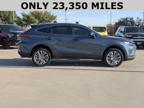 2023 Toyota Venza XLE