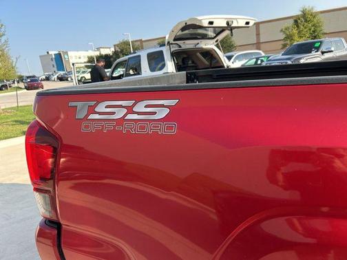 2022 Toyota Tacoma SR