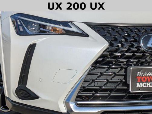 2022 Lexus UX 200 Base