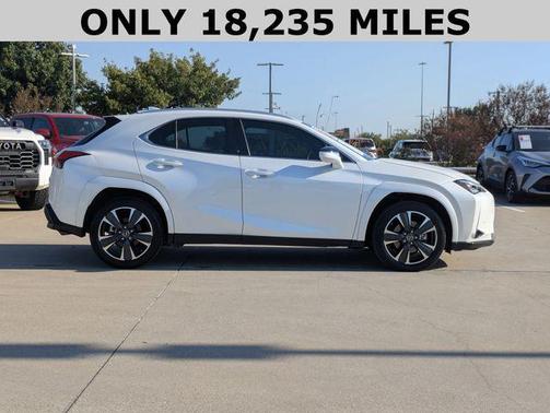 2022 Lexus UX 200 Base