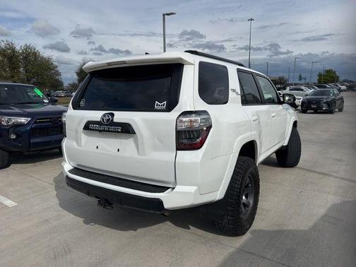 2022 Toyota 4Runner TRD Off Road