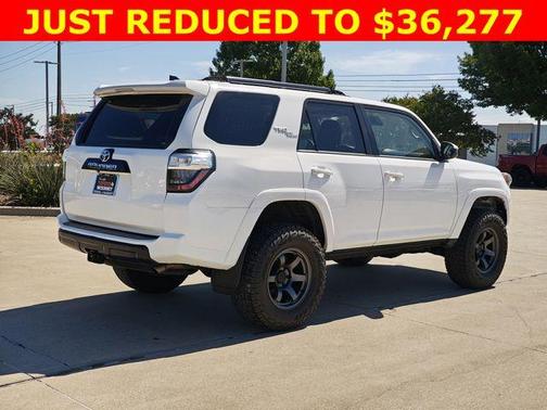2022 Toyota 4Runner TRD Off Road