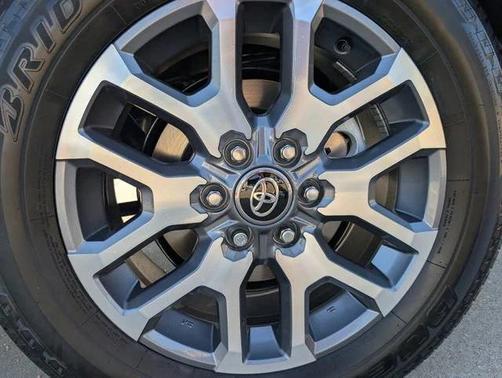 2025 Toyota Tundra Hybrid 1794 Edition