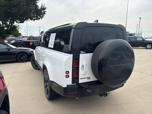 2023 Land Rover Defender X-Dynamic SE