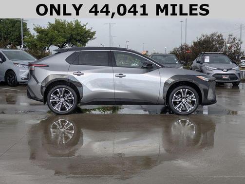 2023 Toyota bZ4X Limited