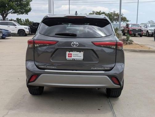 2022 Toyota Highlander Platinum