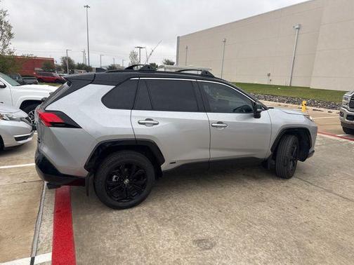 2024 Toyota RAV4 Hybrid SE