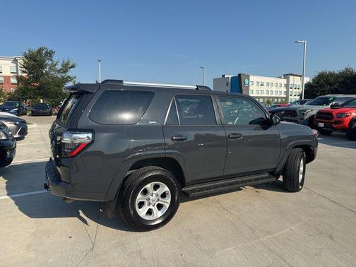 2024 Toyota 4Runner SR5