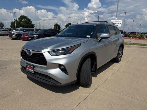 2023 Toyota Highlander Hybrid XLE