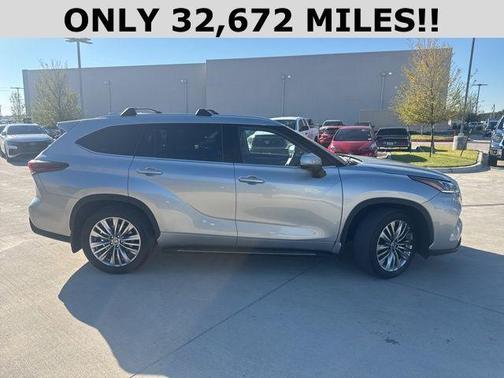 2024 Toyota Highlander Platinum