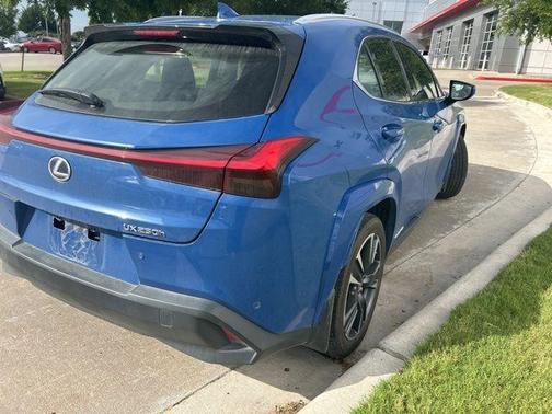 2022 Lexus UX 250h Base