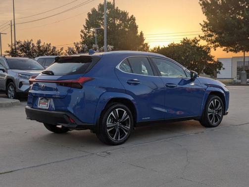 2022 Lexus UX 250h Base