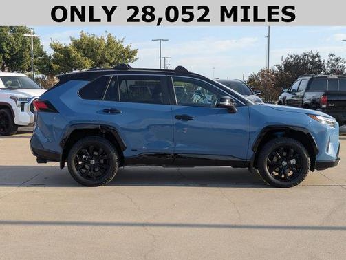 2024 Toyota RAV4 Hybrid SE