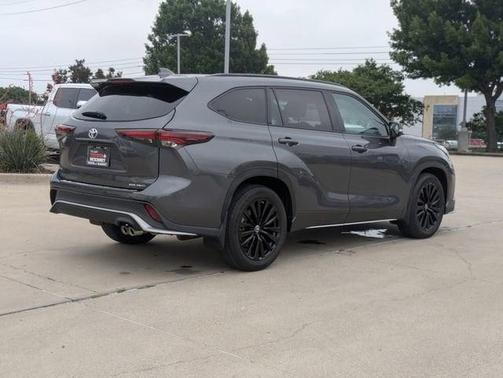 2024 Toyota Highlander XSE