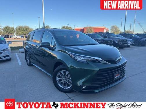 2025 Toyota Sienna XLE