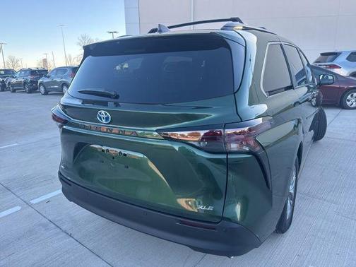 2025 Toyota Sienna XLE