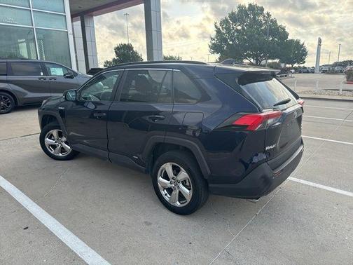2021 Toyota RAV4 Hybrid XLE Premium