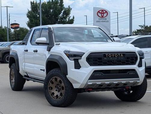 Ice Cap 2026 Toyota Tacoma Hybrid Trailhunter