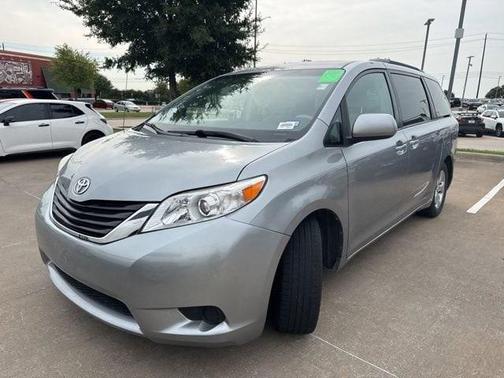 2013 Toyota Sienna LE