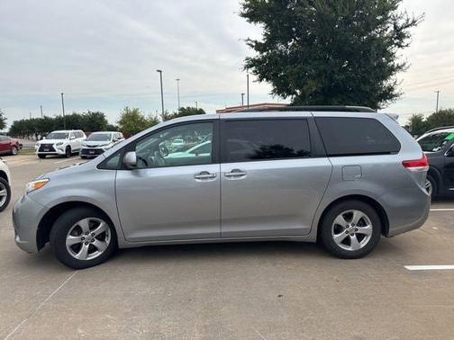 2013 Toyota Sienna LE