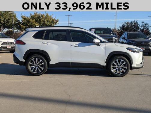 2022 Toyota Corolla Cross XLE