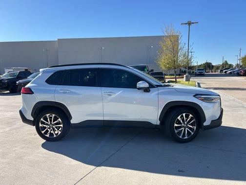 2022 Toyota Corolla Cross XLE