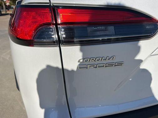 2022 Toyota Corolla Cross XLE
