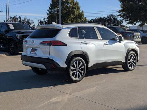 2022 Toyota Corolla Cross XLE