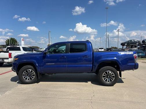 2022 Toyota Tacoma TRD Sport