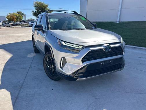 2024 Toyota RAV4 Hybrid SE