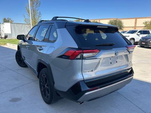 2024 Toyota RAV4 Hybrid SE