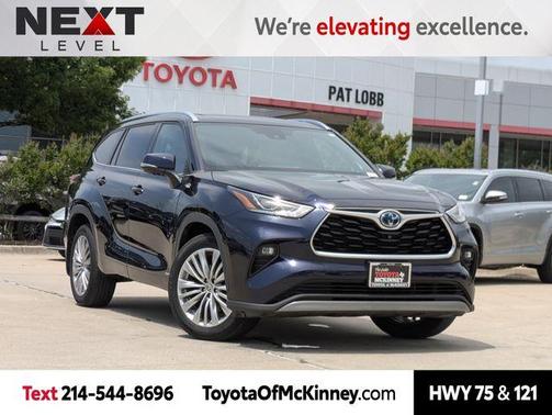 2023 Toyota Highlander Hybrid Platinum