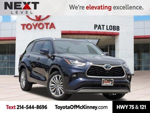 2023 Toyota Highlander Hybrid Platinum