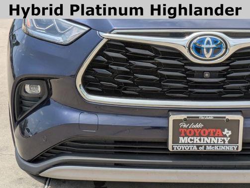 2023 Toyota Highlander Hybrid Platinum