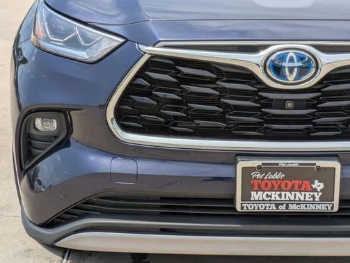 2023 Toyota Highlander Hybrid Platinum