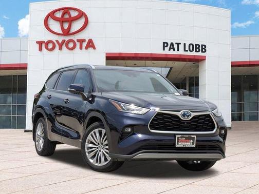 2023 Toyota Highlander Hybrid Platinum