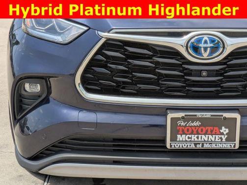 2023 Toyota Highlander Hybrid Platinum