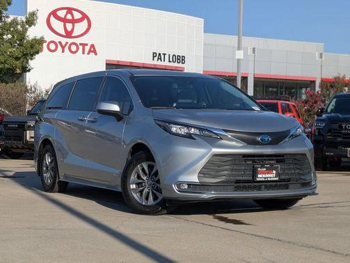 2021 Toyota Sienna XLE 7 Passenger