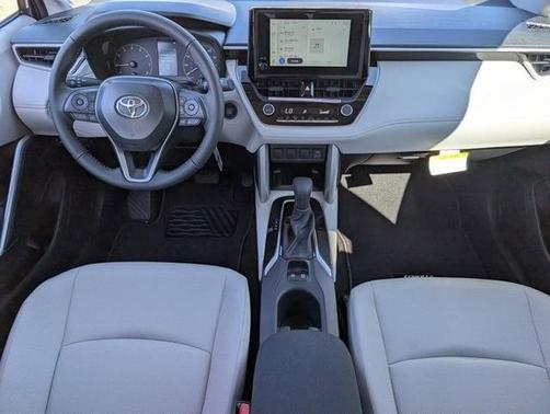 2025 Toyota Corolla Cross LE