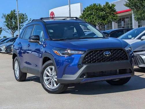 2025 Toyota Corolla Cross LE