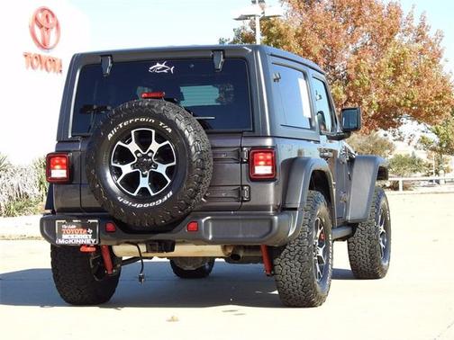 Photo 3 of 40 of 2021 Jeep Wrangler Rubicon