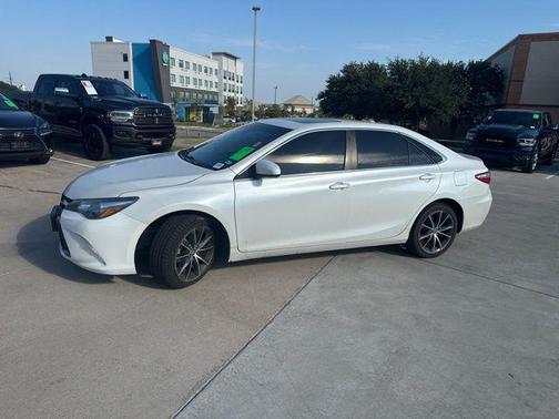 2016 Toyota Camry XSE