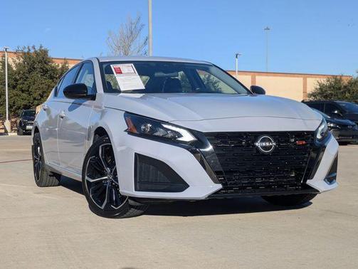 2023 Nissan Altima SR Intelligent AWD